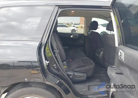 2016 Nissan Pathfinder S z USA, uszkodzony, nr VIN 5N1AR2MN5GC613490